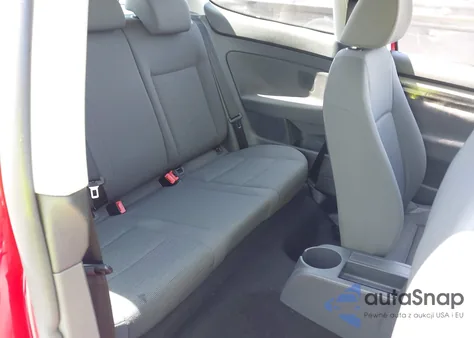 2007 Volkswagen Rabbit 2-Door из США, поврежденный, VIN WVWBS71K77W063194